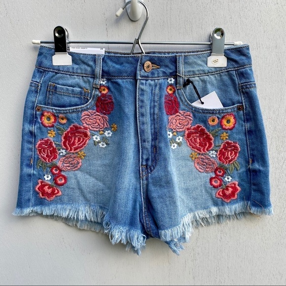 Forever21 High Rise Embroidered Jean Flowers - Picture 1 of 8